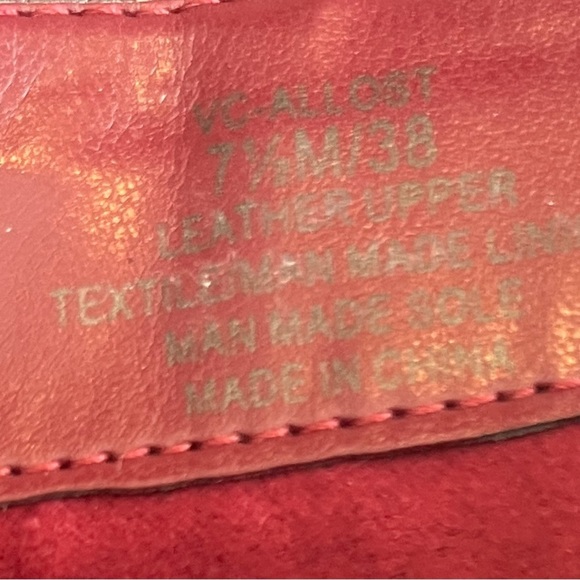 NWOT Vince Camuto Allost  Pointy Toe Bootie in Fired Brick - Size 7.5 - Picture 8 of 11